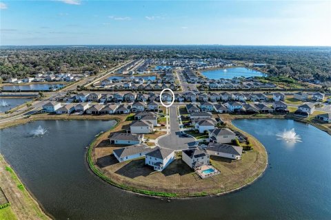 Купить виллу или дом в Брейдентон, Флорида 11 комнат, 275.46м2, № 2206800 - фото 2