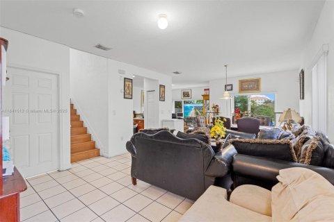 House in Homestead, Florida 4 bedrooms, 163.69 sq.m. № 1830269 - photo 4