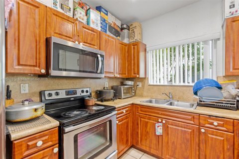 House in Homestead, Florida 4 bedrooms, 163.69 sq.m. № 1830269 - photo 14