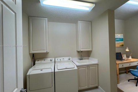 Condominio en alquiler en St. Lucie, Florida, 2 dormitorios, 184.78 m2 № 2281194 - foto 22