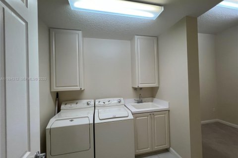 Condominio en alquiler en St. Lucie, Florida, 2 dormitorios, 184.78 m2 № 2281194 - foto 21