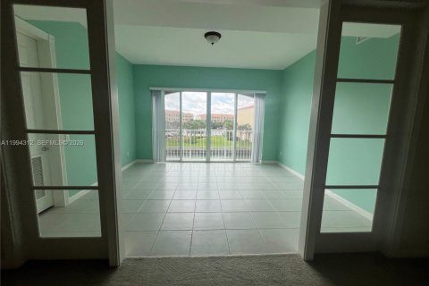 Condominio en alquiler en St. Lucie, Florida, 2 dormitorios, 184.78 m2 № 2281194 - foto 10