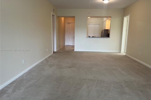 Condominio en alquiler en St. Lucie, Florida, 2 dormitorios, 184.78 m2 № 2281194 - foto 17