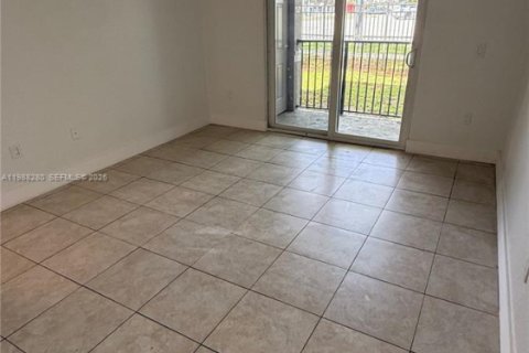 Condominio en alquiler en Homestead, Florida, 3 dormitorios, 104.61 m2 № 2063381 - foto 3
