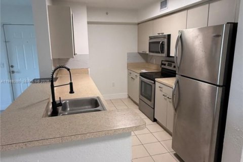 Condominio en alquiler en Homestead, Florida, 3 dormitorios, 104.61 m2 № 2063381 - foto 6