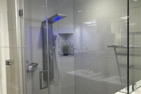 Снять в аренду виллу или дом в Катлер-Бей, Флорида 3 спальни, 130.81м2, № 1989400 - фото 19