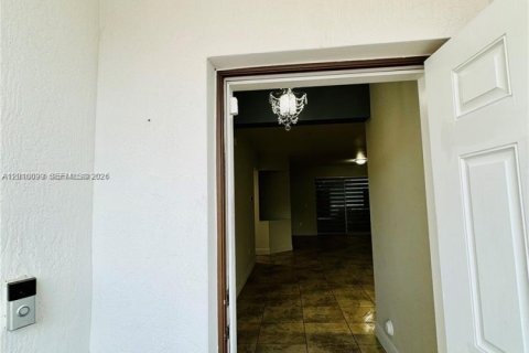 Copropriété à louer à Miramar, Floride: 3 chambres, 132.48 m2 № 2090302 - photo 3