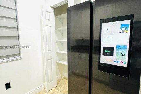 Copropriété à louer à Miramar, Floride: 3 chambres, 132.48 m2 № 2090302 - photo 7