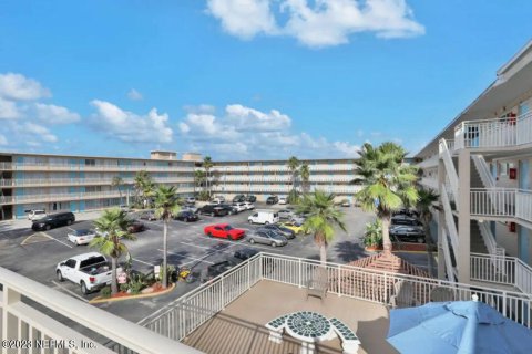 Copropriété à vendre à Daytona Beach, Floride: 29.91 m2 № 824732 - photo 1