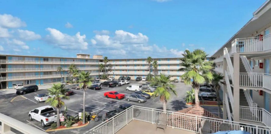 Studio à Condo à Daytona Beach, Floride  № 824732
