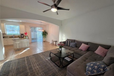 Adosado en venta en Orlando, Florida, 3 dormitorios, 163.69 m2 № 1598317 - foto 7