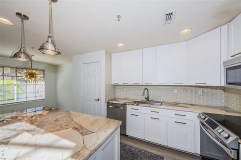 Copropriété à louer à Tampa, Floride: 3 chambres, 177.16 m2 № 2388116 - photo 16