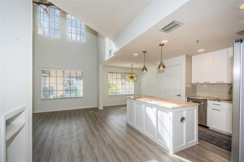Copropriété à louer à Tampa, Floride: 3 chambres, 177.16 m2 № 2388116 - photo 4
