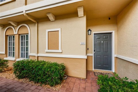 Copropriété à louer à Tampa, Floride: 3 chambres, 177.16 m2 № 2388116 - photo 2