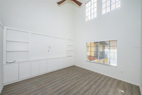 Copropriété à louer à Tampa, Floride: 3 chambres, 177.16 m2 № 2388116 - photo 6