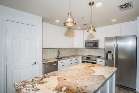 Copropriété à louer à Tampa, Floride: 3 chambres, 177.16 m2 № 2388116 - photo 15