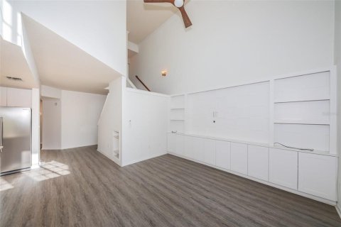 Copropriété à louer à Tampa, Floride: 3 chambres, 177.16 m2 № 2388116 - photo 5