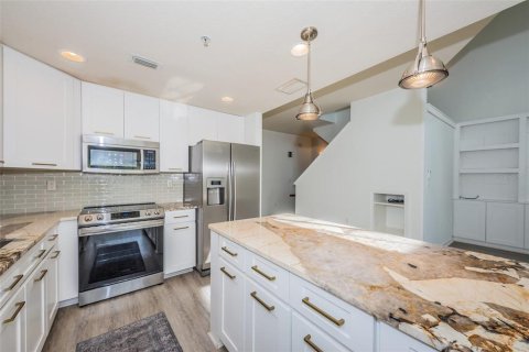 Copropriété à louer à Tampa, Floride: 3 chambres, 177.16 m2 № 2388116 - photo 18