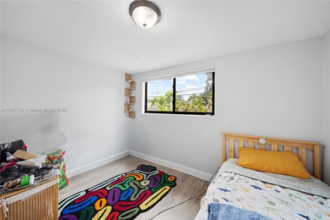 Casa en venta en Pompano Beach, Florida, 4 dormitorios, 119.94 m2 № 1963965 - foto 19