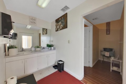 Commercial property in Tampa, Florida 468.23 sq.m. № 1879718 - photo 21