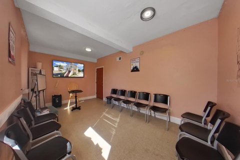 Commercial property in Tampa, Florida 468.23 sq.m. № 1879718 - photo 12
