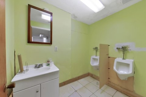 Commercial property in Tampa, Florida 468.23 sq.m. № 1879718 - photo 23