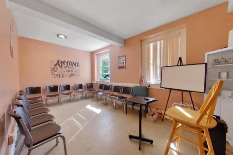 Commercial property in Tampa, Florida 468.23 sq.m. № 1879718 - photo 11