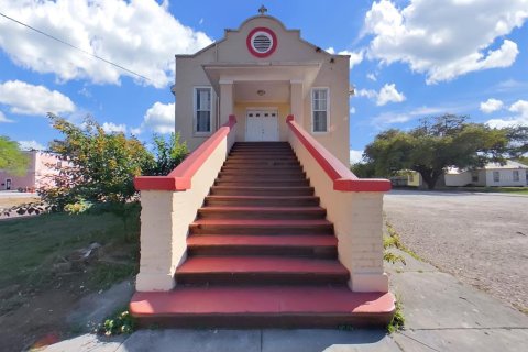 Commercial property in Tampa, Florida 468.23 sq.m. № 1879718 - photo 4