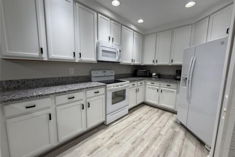 Купить кондоминиум в Киссимми, Флорида 8 комнат, 134.24м2, № 2156801 - фото 15