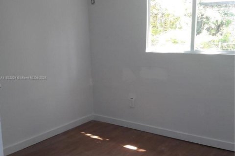 House in Miami, Florida 3 bedrooms, 83.61 sq.m. № 1811974 - photo 5