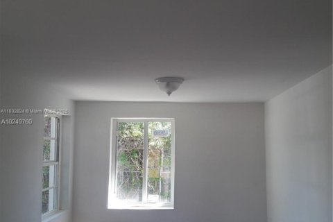 House in Miami, Florida 3 bedrooms, 83.61 sq.m. № 1811974 - photo 3