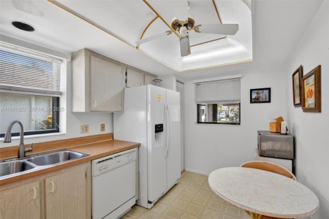 Casa en venta en Greenacres, Florida, 2 dormitorios, 107.49 m2 № 1990916 - foto 14