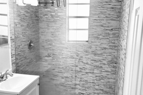 Copropriété à vendre à Miami Beach, Floride: 1 chambre, 41.43 m2 № 2050039 - photo 6