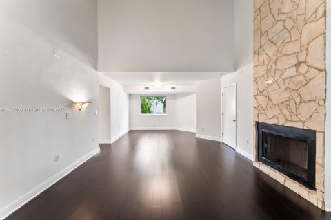 Купить виллу или дом в Майами, Флорида 5 спален, 453.46м2, № 1935443 - фото 3