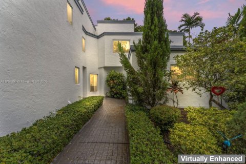 Купить виллу или дом в Майами, Флорида 5 спален, 453.46м2, № 1935443 - фото 18