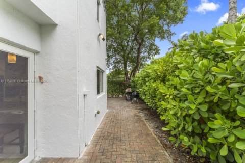 Купить виллу или дом в Майами, Флорида 5 спален, 453.46м2, № 1935443 - фото 12