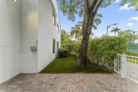 Купить виллу или дом в Майами, Флорида 5 спален, 453.46м2, № 1935443 - фото 14