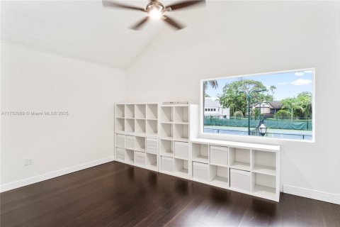 Купить виллу или дом в Майами, Флорида 5 спален, 453.46м2, № 1935443 - фото 21