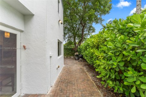 Купить виллу или дом в Майами, Флорида 5 спален, 453.46м2, № 1935443 - фото 25