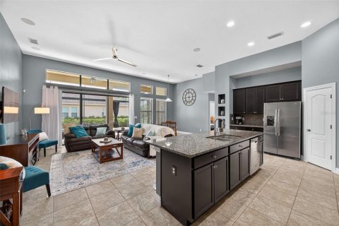 House in Wesley Chapel, Florida 3 bedrooms, 231.79 sq.m. № 1886182 - photo 28