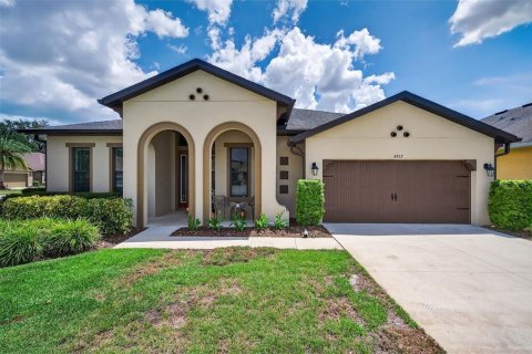 House in Wesley Chapel, Florida 3 bedrooms, 231.79 sq.m. № 1886182 - photo 3