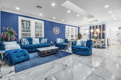 House in Sarasota, Florida 5 bedrooms, 301.75 sq.m. № 2214503 - photo 8
