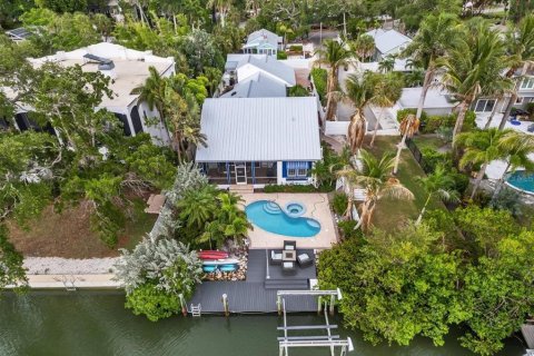 House in Sarasota, Florida 5 bedrooms, 301.75 sq.m. № 2214503 - photo 3