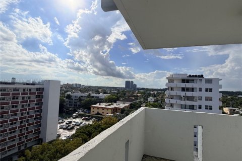 Apartamento en alquiler en North Miami Beach, Florida, 3 dormitorios, 134.71 m2 № 2082301 - foto 11