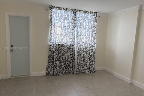 Apartamento en alquiler en North Miami Beach, Florida, 3 dormitorios, 134.71 m2 № 2082301 - foto 20