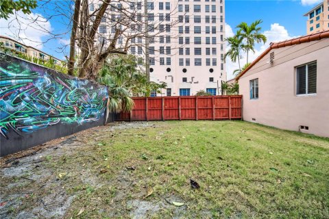 House in Miami, Florida 3 bedrooms, 109.81 sq.m. № 2031841 - photo 27