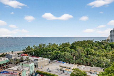 Снять в аренду кондоминиум в Форт-Лодердейл, Флорида 2 спальни, 111.67м2, № 2064125 - фото 13