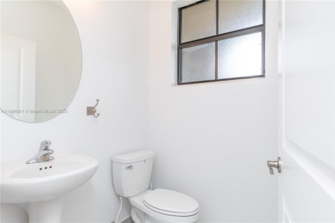 Adosado en venta en Homestead, Florida, 3 dormitorios, 138.24 m2 № 2012211 - foto 17