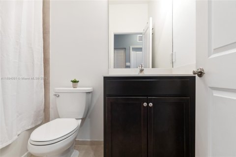 Adosado en venta en Homestead, Florida, 3 dormitorios, 138.24 m2 № 2012211 - foto 26