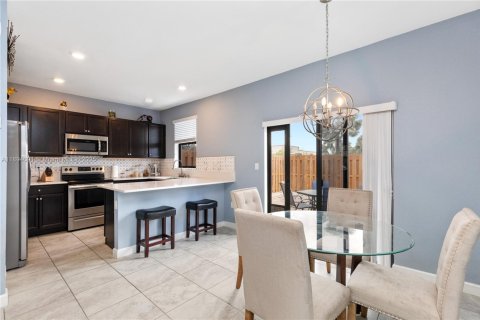 Adosado en venta en Homestead, Florida, 3 dormitorios, 138.24 m2 № 2012211 - foto 10